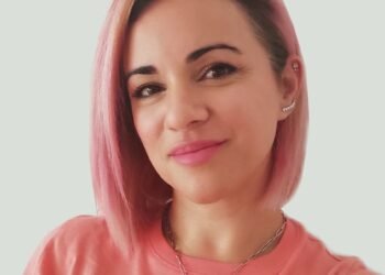 Entrevista a la docente Nira Santana, la necesidad de desarrollar videojuegos igualitarios