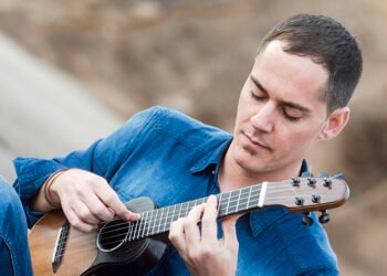 Entrevista al timplista Germán López, se suma a la Escuela Municipal de Folclore para impartir un taller