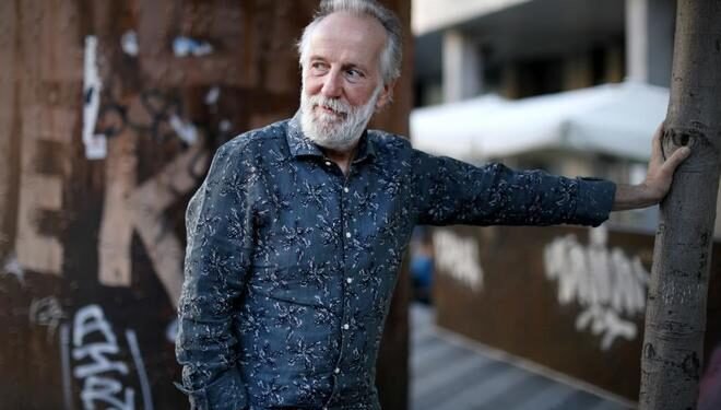 Entrevista a Pancho Varona, el sábado estará en el Centro Cultural Guaires con su espectáculo «Yo me bajo en Atocha»