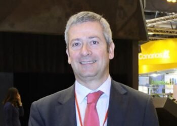 Los fabricantes de cigarros canarios reciben el apoyo institucional ante el reto de la trazabilidad