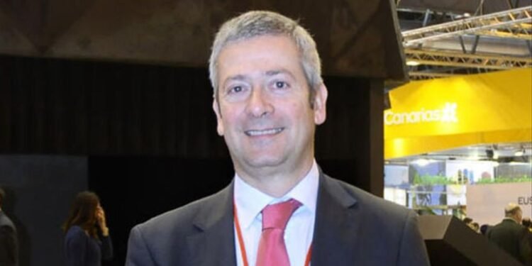 Los fabricantes de cigarros canarios reciben el apoyo institucional ante el reto de la trazabilidad