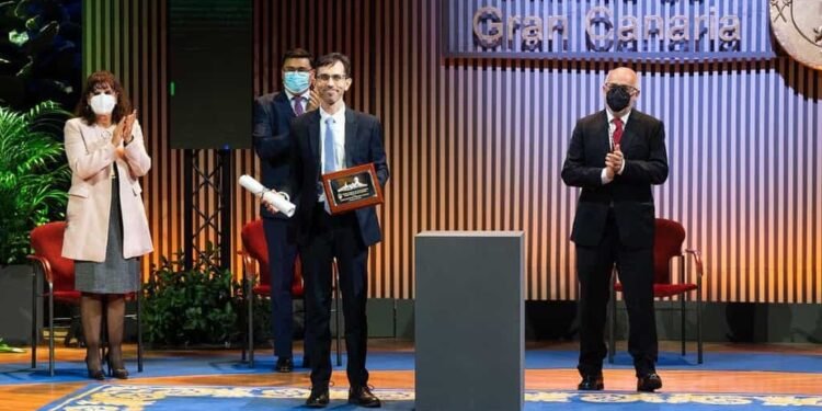 Entrevista a Raúl Vega de Activa Canarias sobre el premio al Roque Nublo Turístico