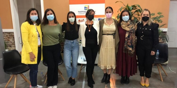 Entrevista a Verónica Hernández, presidenta de la Asociación de Mujeres Madres Trabajadoras de Canarias