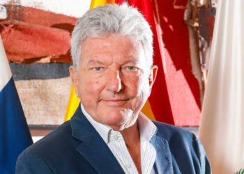 Ayuntamiento y Cabildo impulsan la campaña ‘Siempre a tu lado’ para fomentar el comercio local en la capital