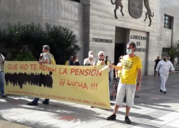 La Asociación Plataforma en Defensa de las Pensiones Públicas en Gran Canaria se manifiesta cada lunes