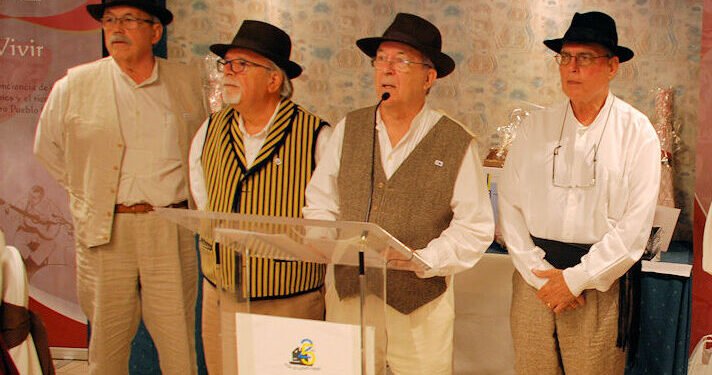 La Orden del Cachorro Canario celebra la Semana Canaria