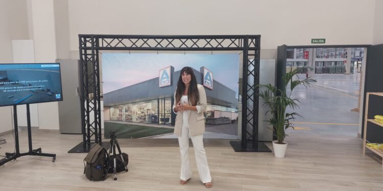 ALDI abre las puertas de su centro logístico y anuncia la apertura de sus cuatro primeras tiendas en julio